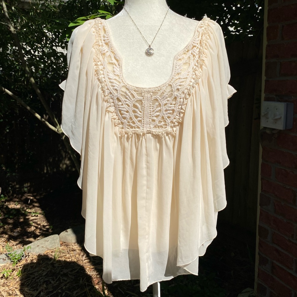 Victoria’s Secret Blouse Creme Chiffon Romantic